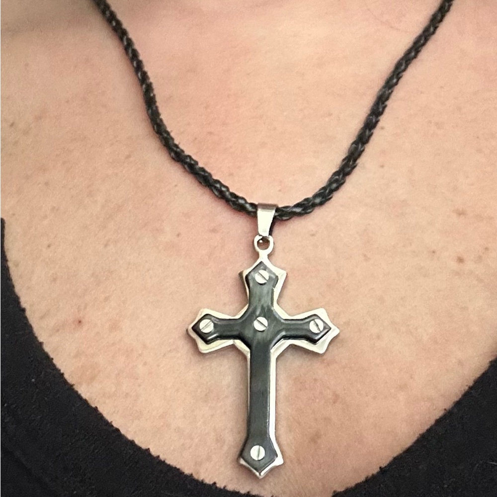 Men’s Silver Cross Pendant Necklace